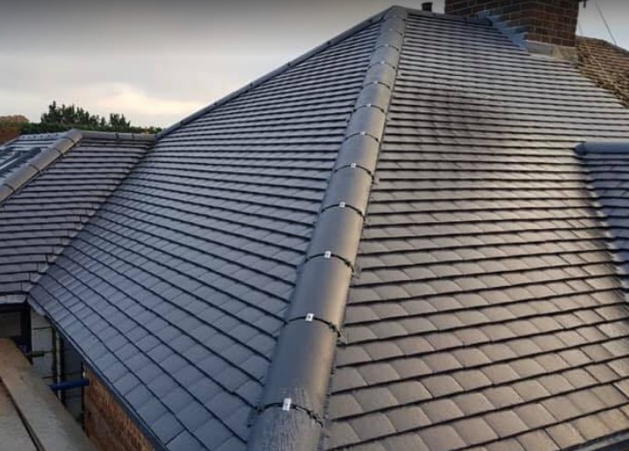 Deluxe Roofing LC